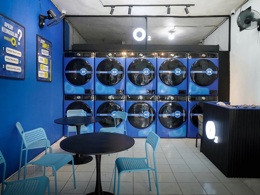 Ruang tunggu outlet O2 Laundry