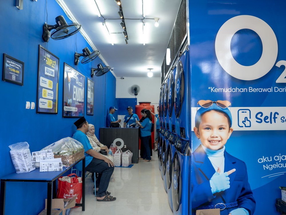 Area self service dan customer service O2 Laundry