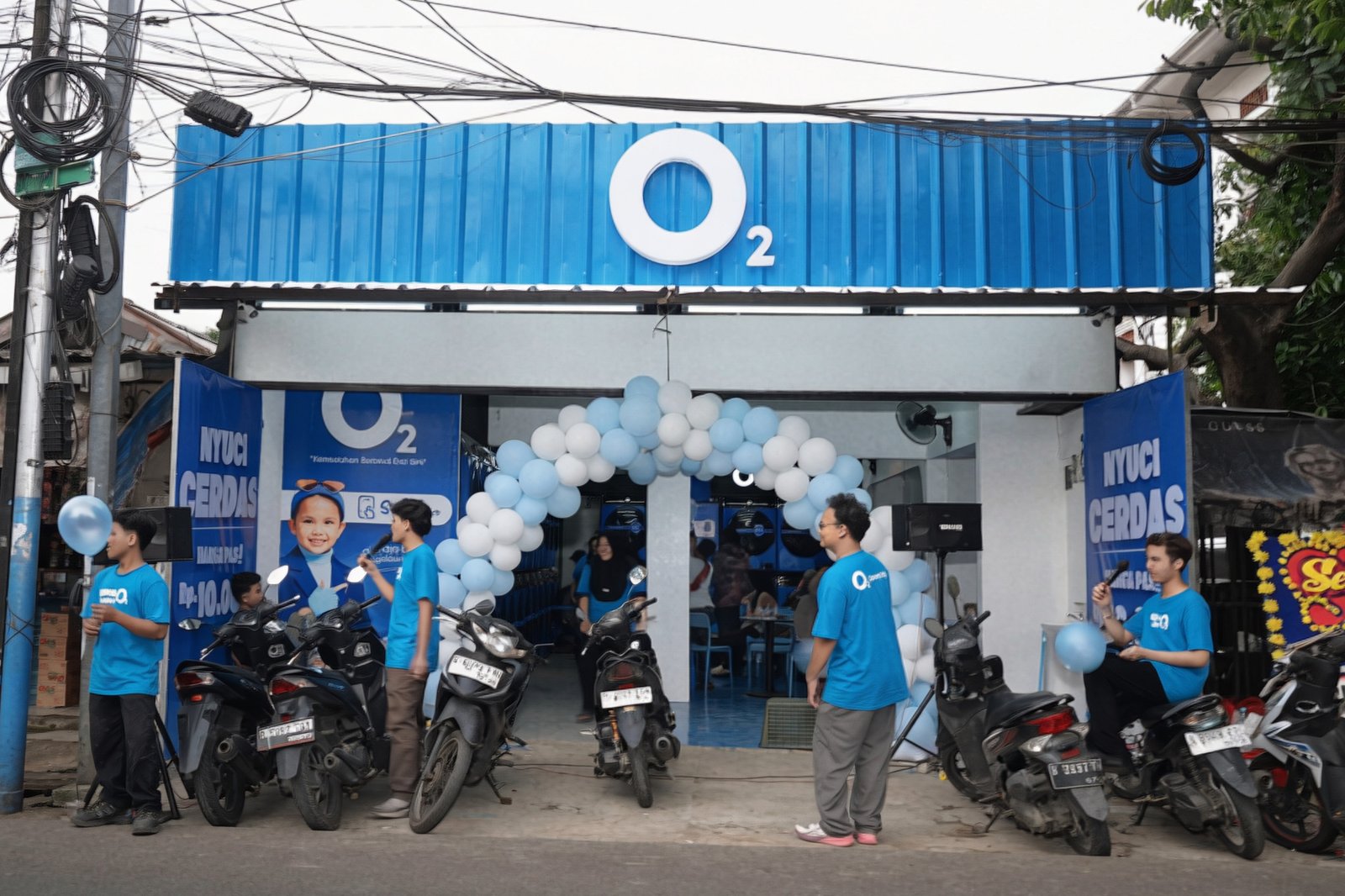 Tampak depan outlet O2 Laundry